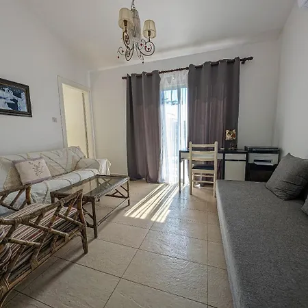 Fig Tree Bay Elena פרוטאראס